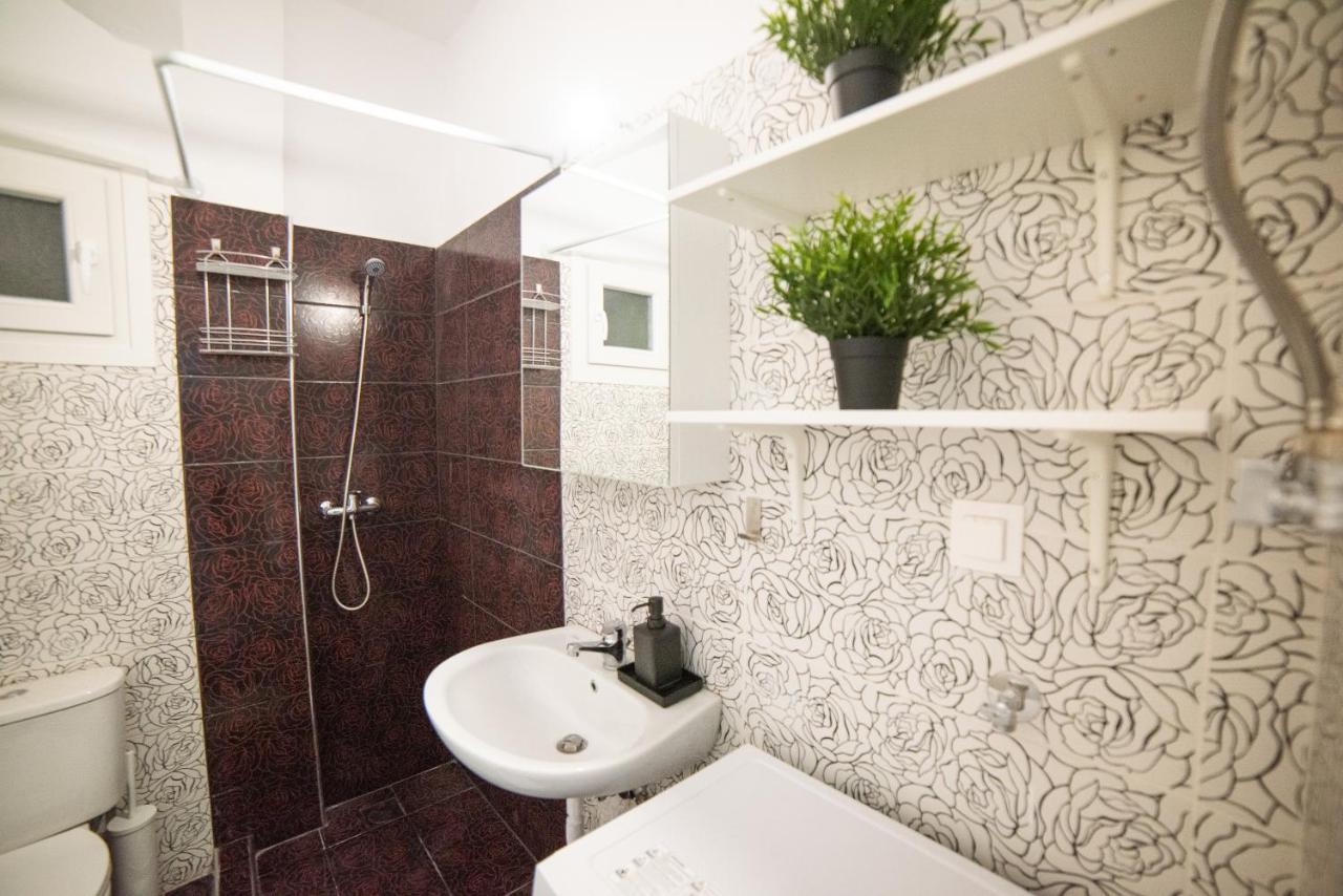 Chris & Mary Comfort Rooms 2 Skala Neon Epivaton Ngoại thất bức ảnh