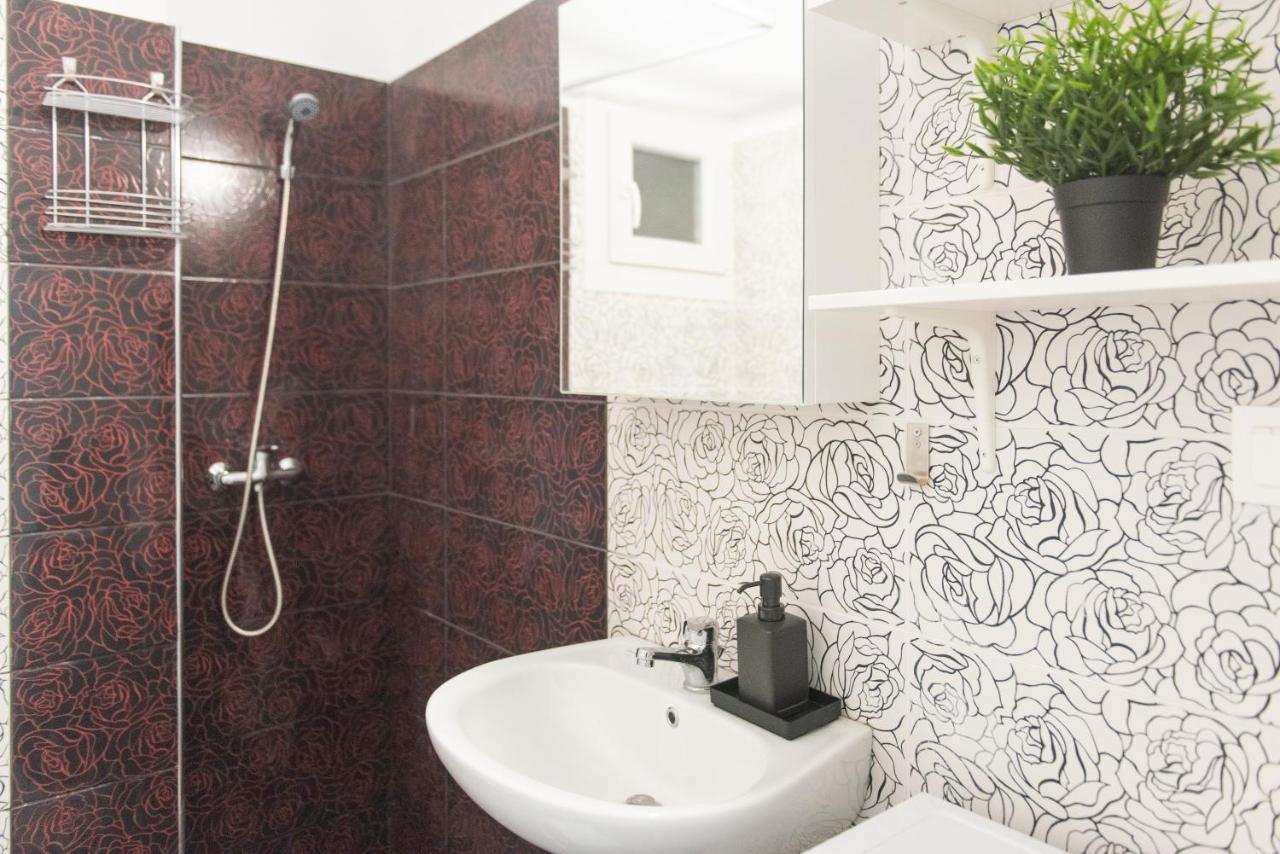 Chris & Mary Comfort Rooms 2 Skala Neon Epivaton Ngoại thất bức ảnh